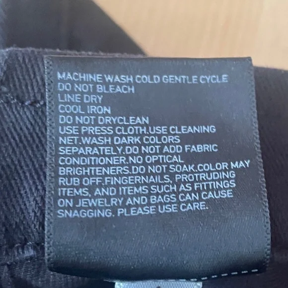 Uniqlo Ultra Stretch Capri Pants- Jeans - Black - L - Picture 6 of 6